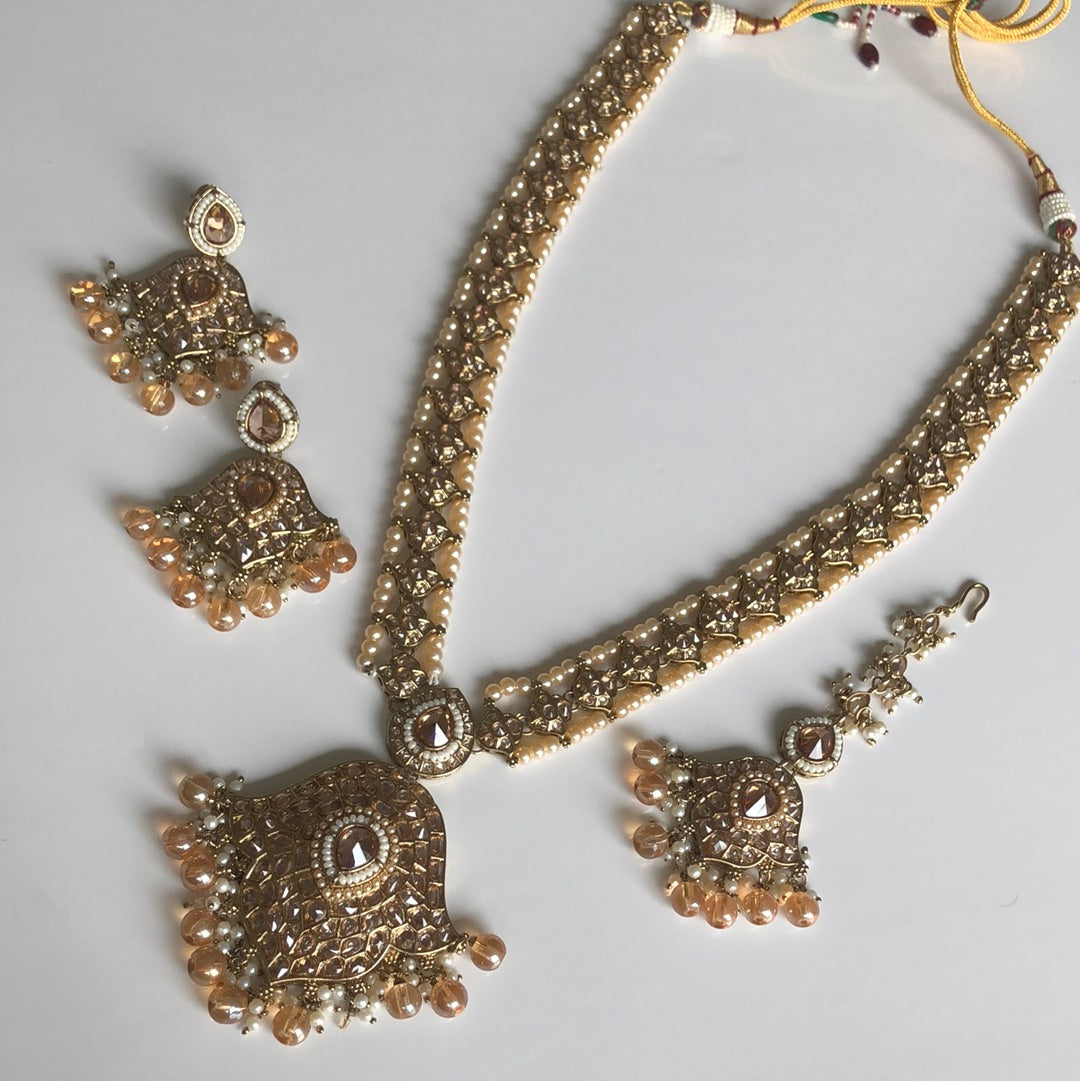 Regal Rani Haar Earrings Tikka Necklace Set