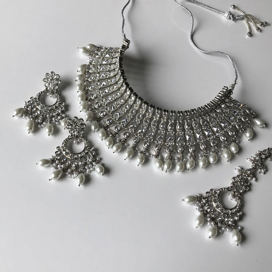 Silver Showstopper Earring Tikka Necklace Set