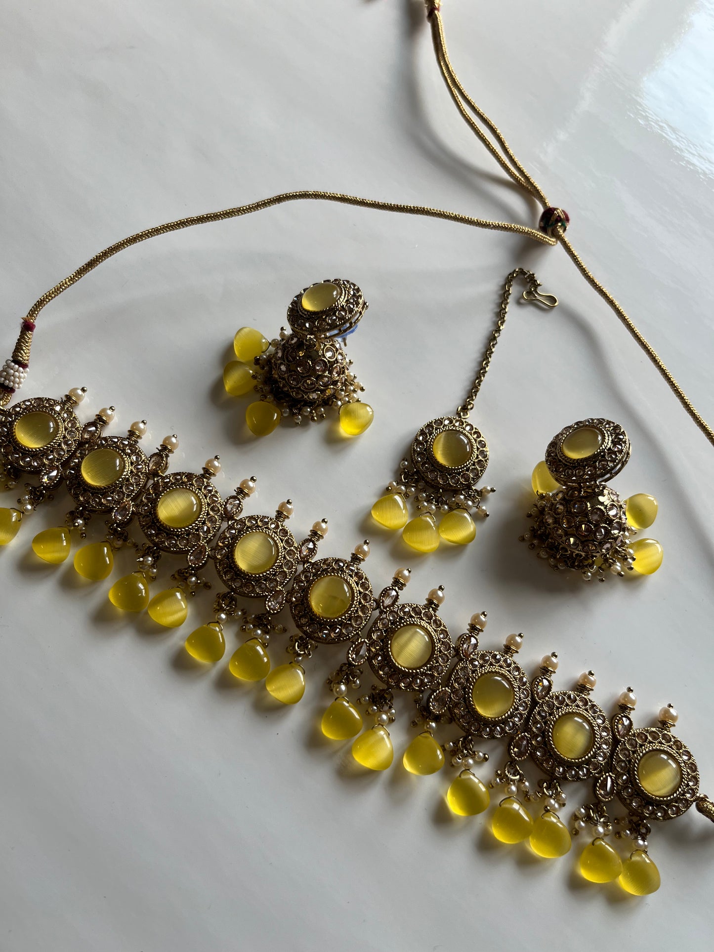 Yellow Round Choker Set