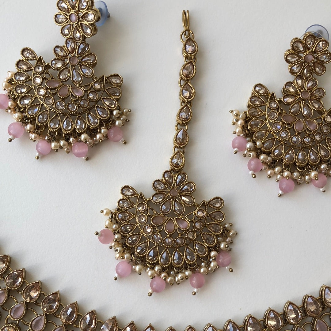 Stunning Blush Pink Necklace Earring Tikka Set