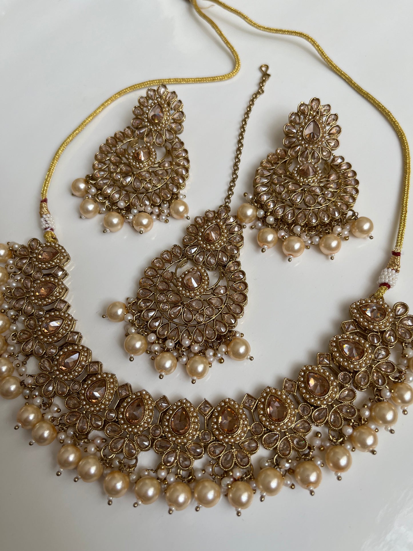 Gold Teardrop Pearl Set