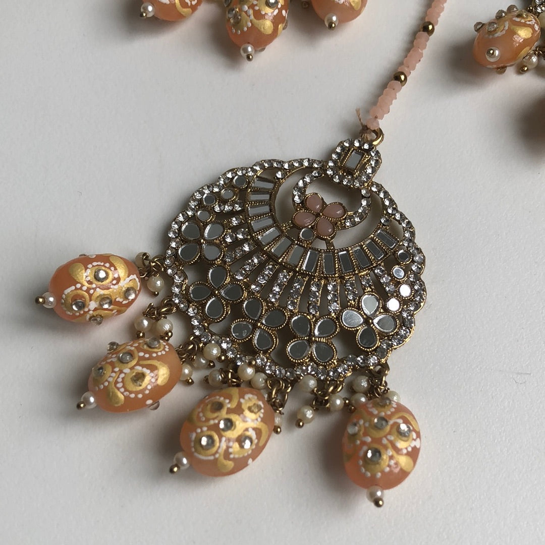 Mirrors Peachy Earring Tikka Set