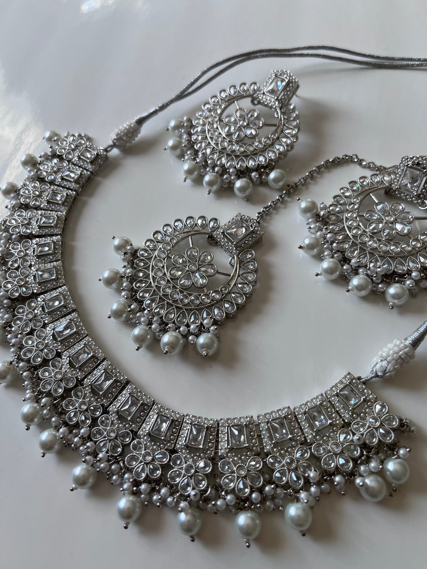 Statement Round Silver Necklace Set