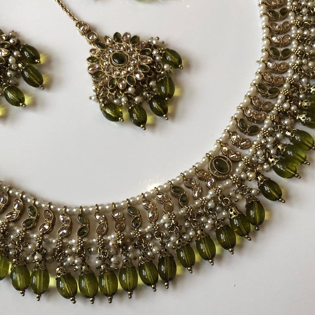 Seaweed Mehndi Green Necklave Earring Tikka Set