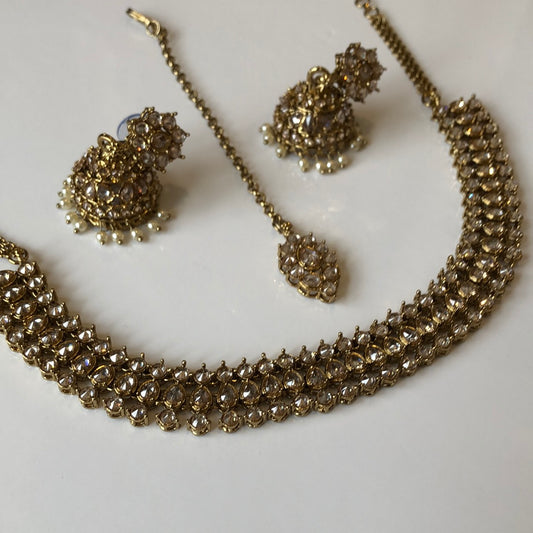 Gold Pearless Necklace Jumke Set