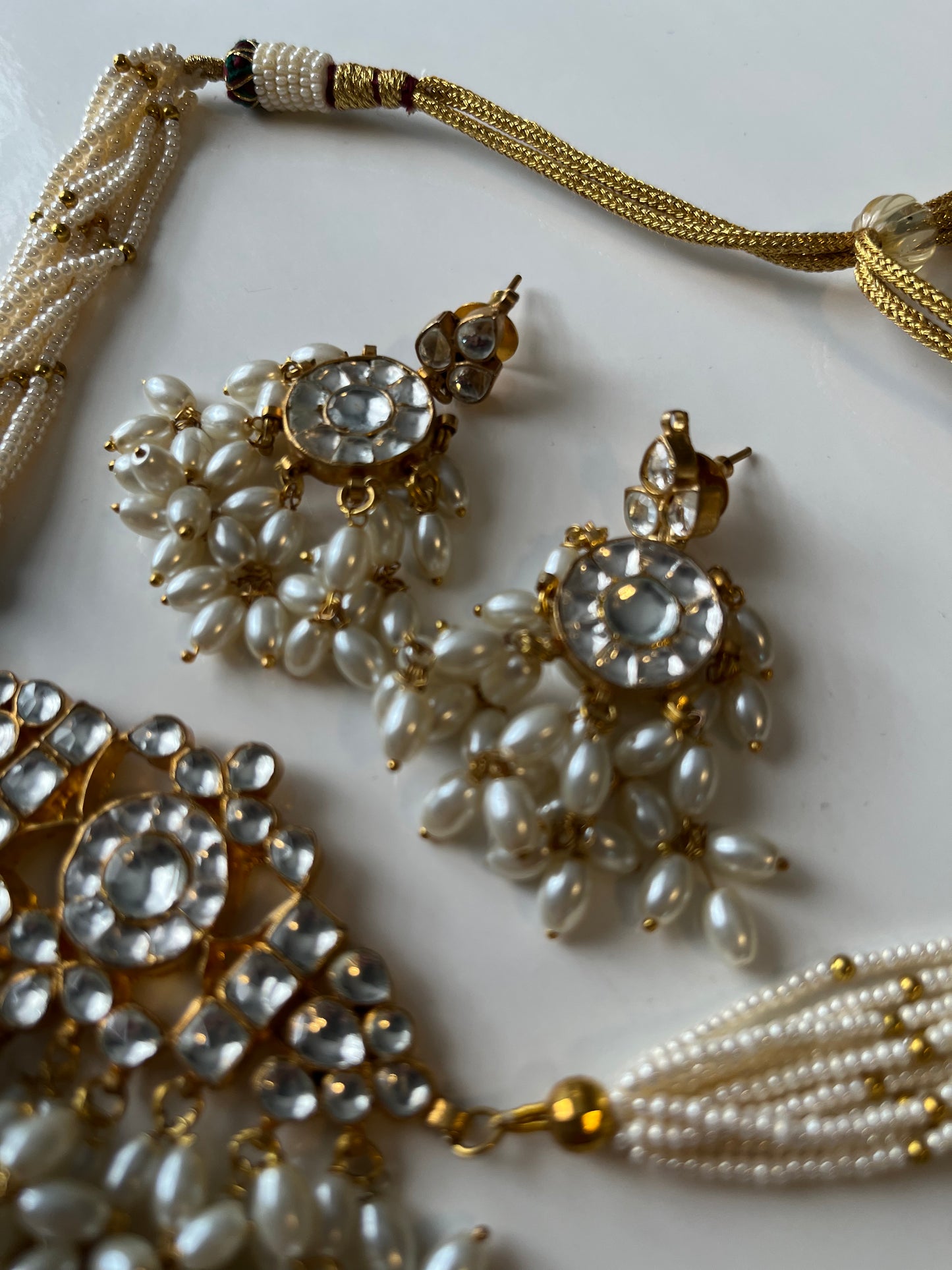 White Pearl Pachi Kundan Set