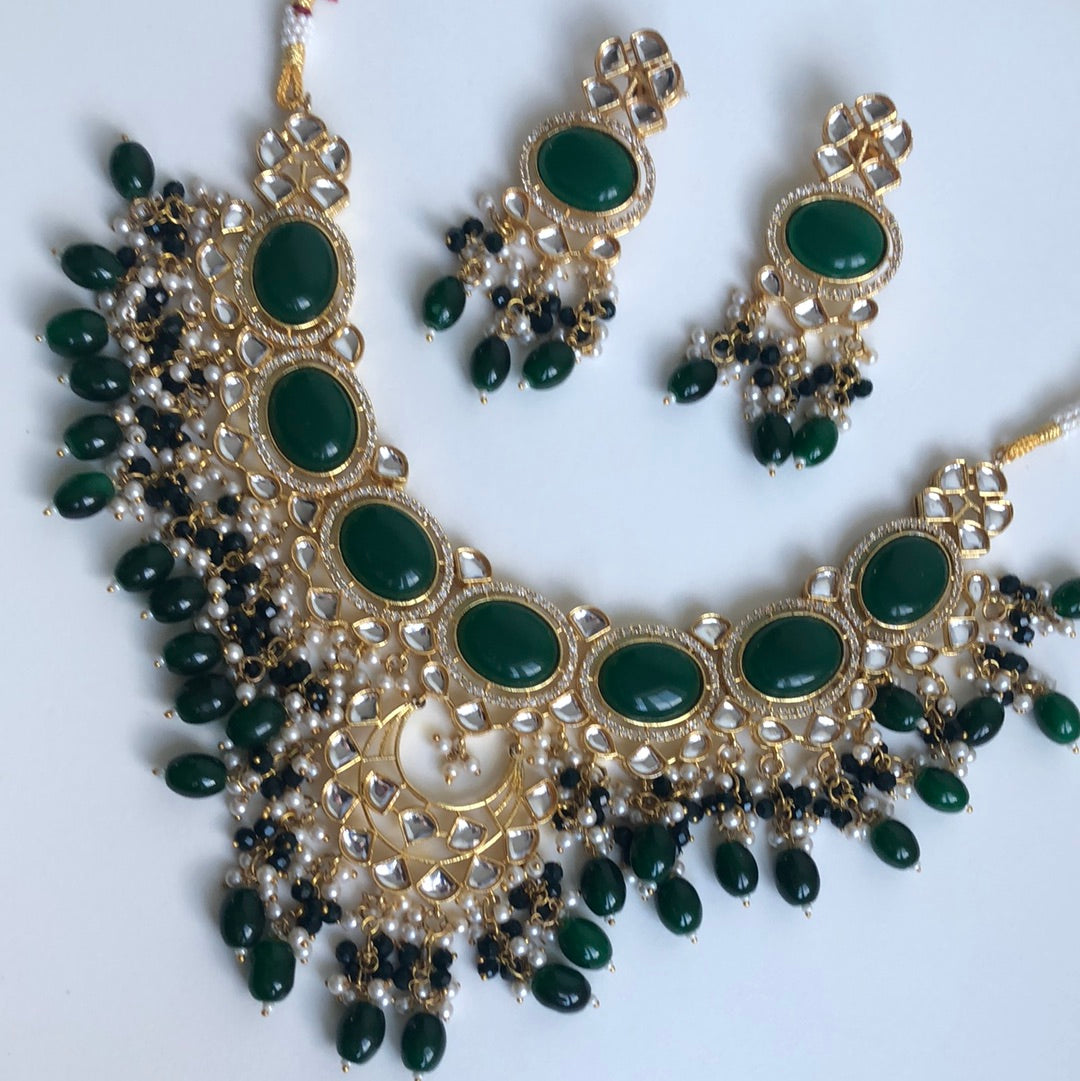 Stunning Emerald Green Stone Necklace Earring Set