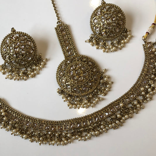 Gold Circle Necklace Earring Tikka Set