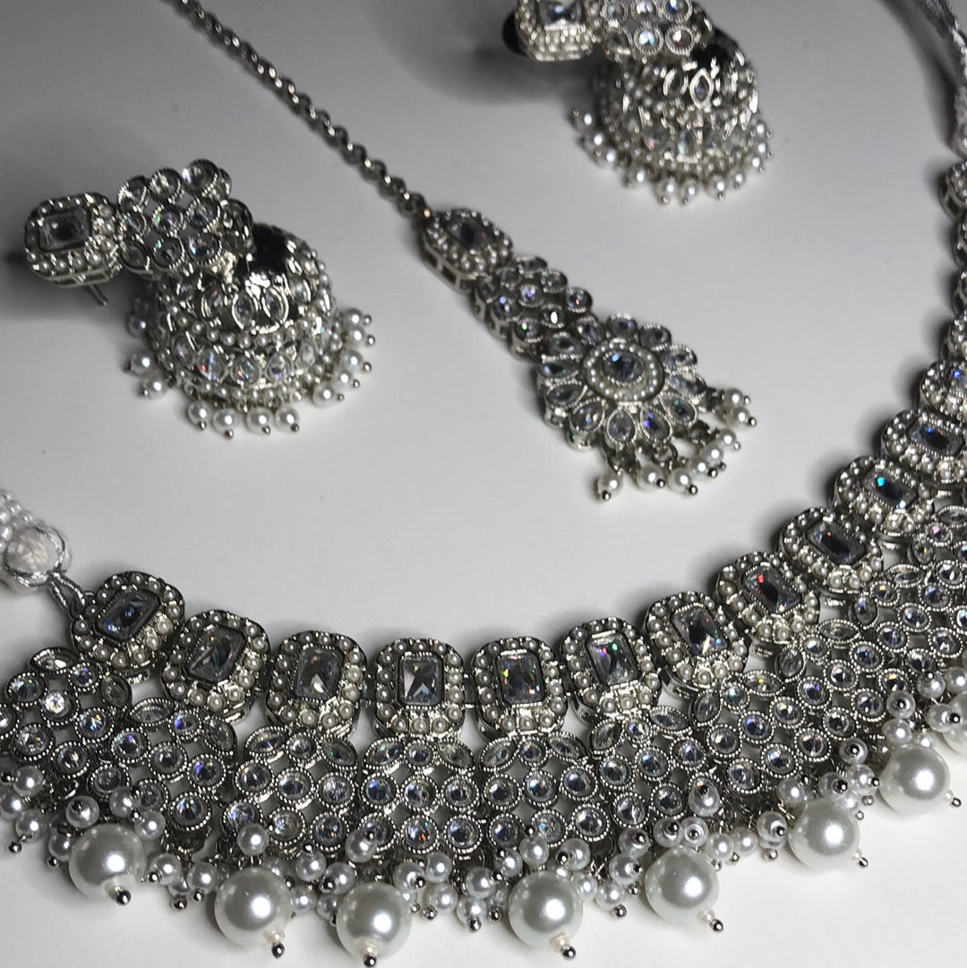 Silver Pearl Jumke Earrings
