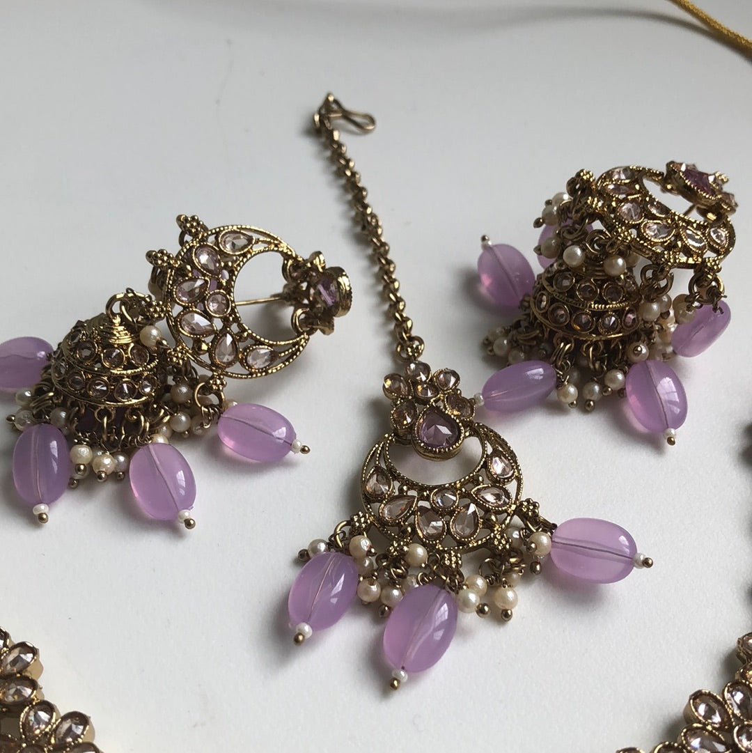 Lavender Jumke Necklace Earring Tikka Set