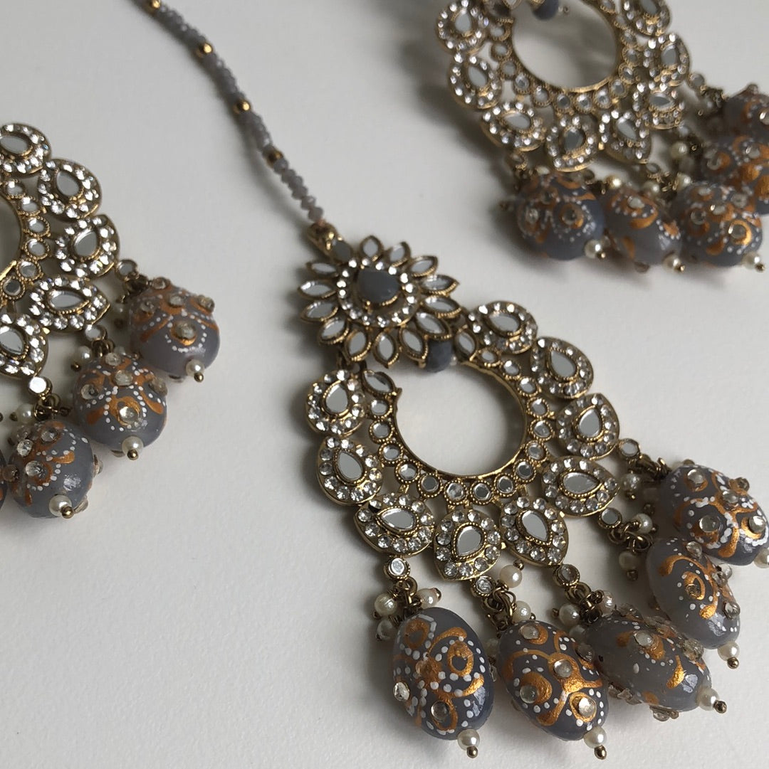 Stunning Mirrored Gray Stone Earring Tikka Set