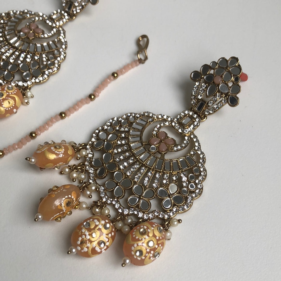 Mirrors Peachy Earring Tikka Set
