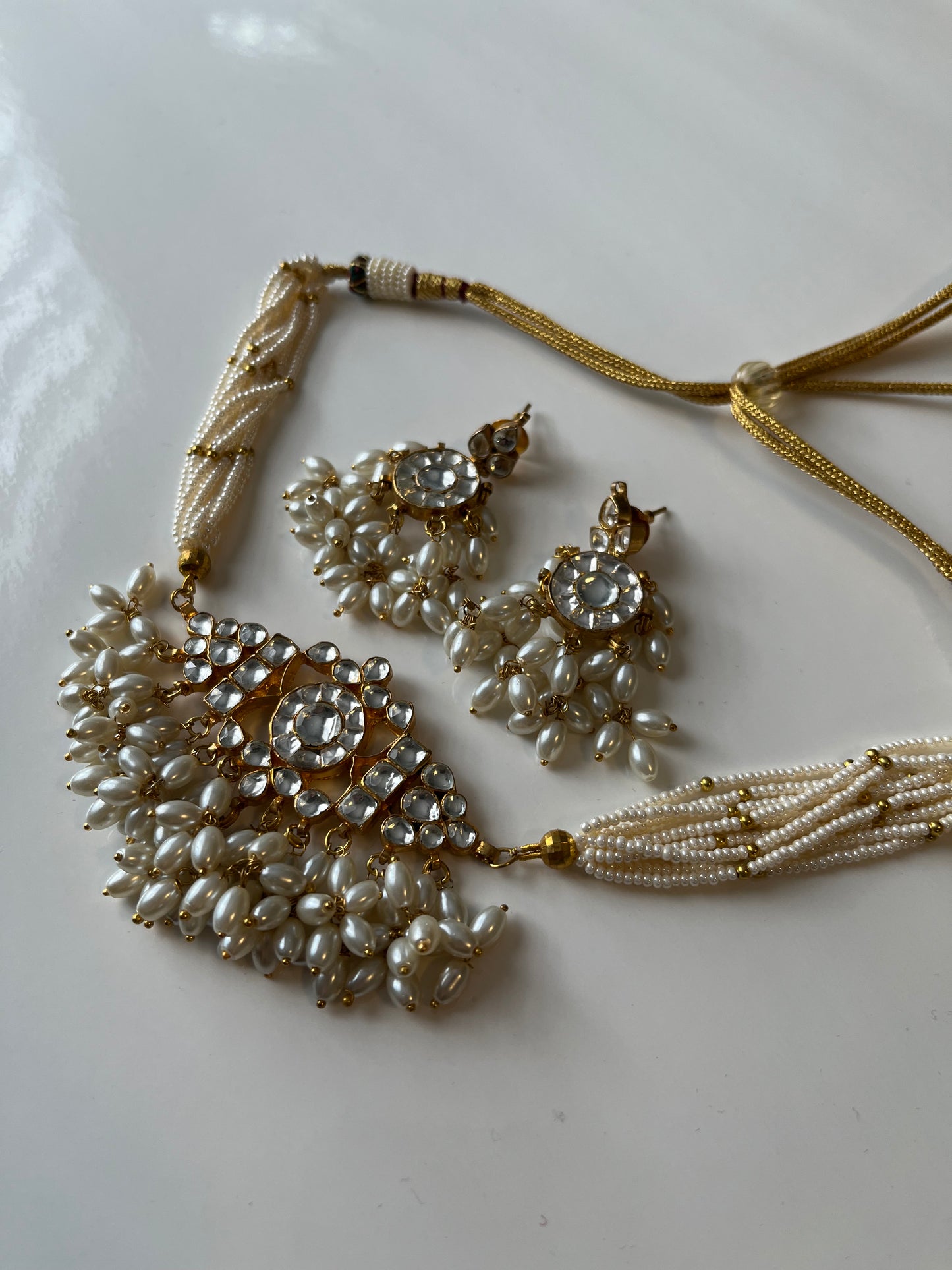 White Pearl Pachi Kundan Set