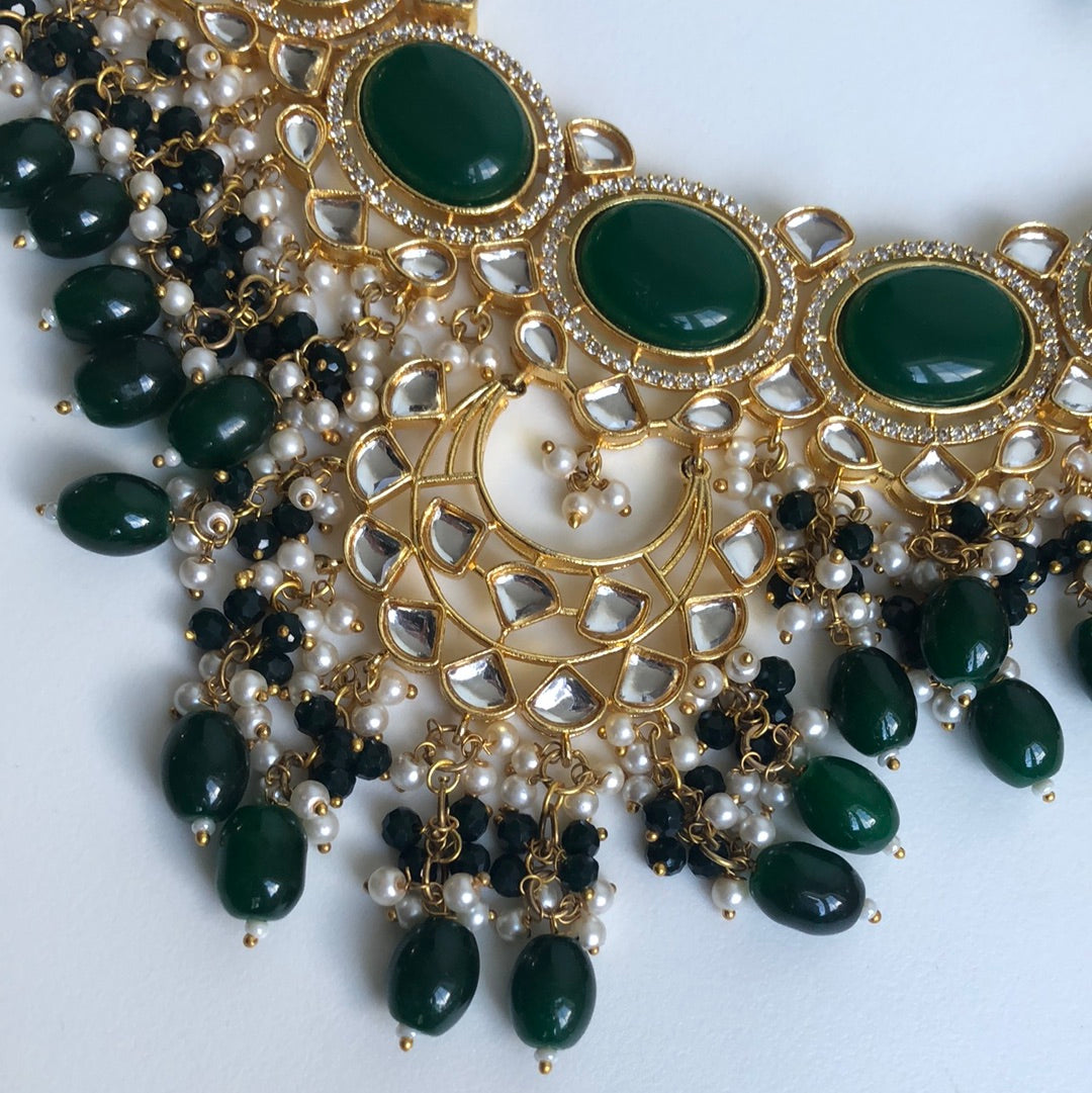 Stunning Emerald Green Stone Necklace Earring Set