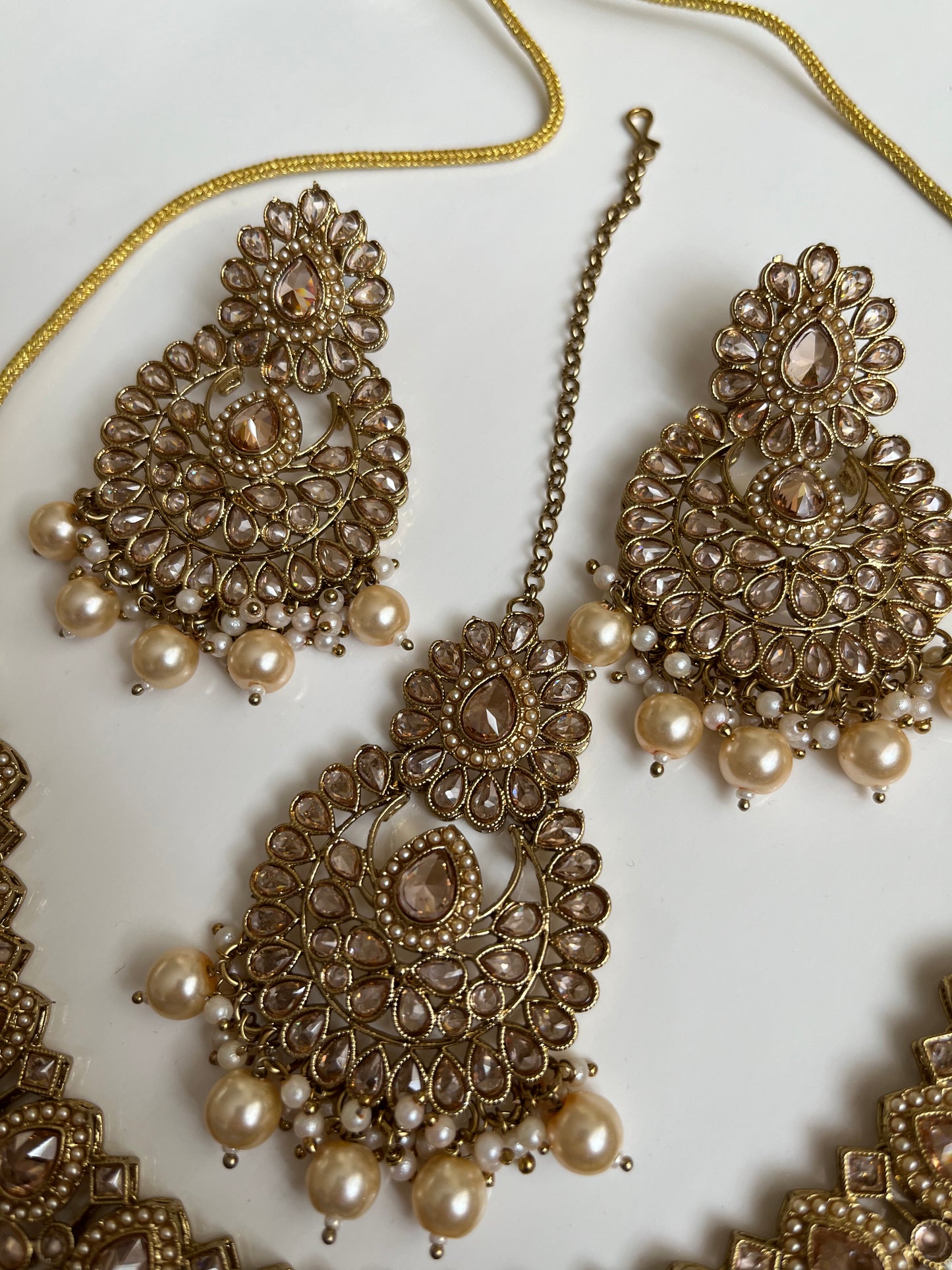 Gold Teardrop Pearl Set