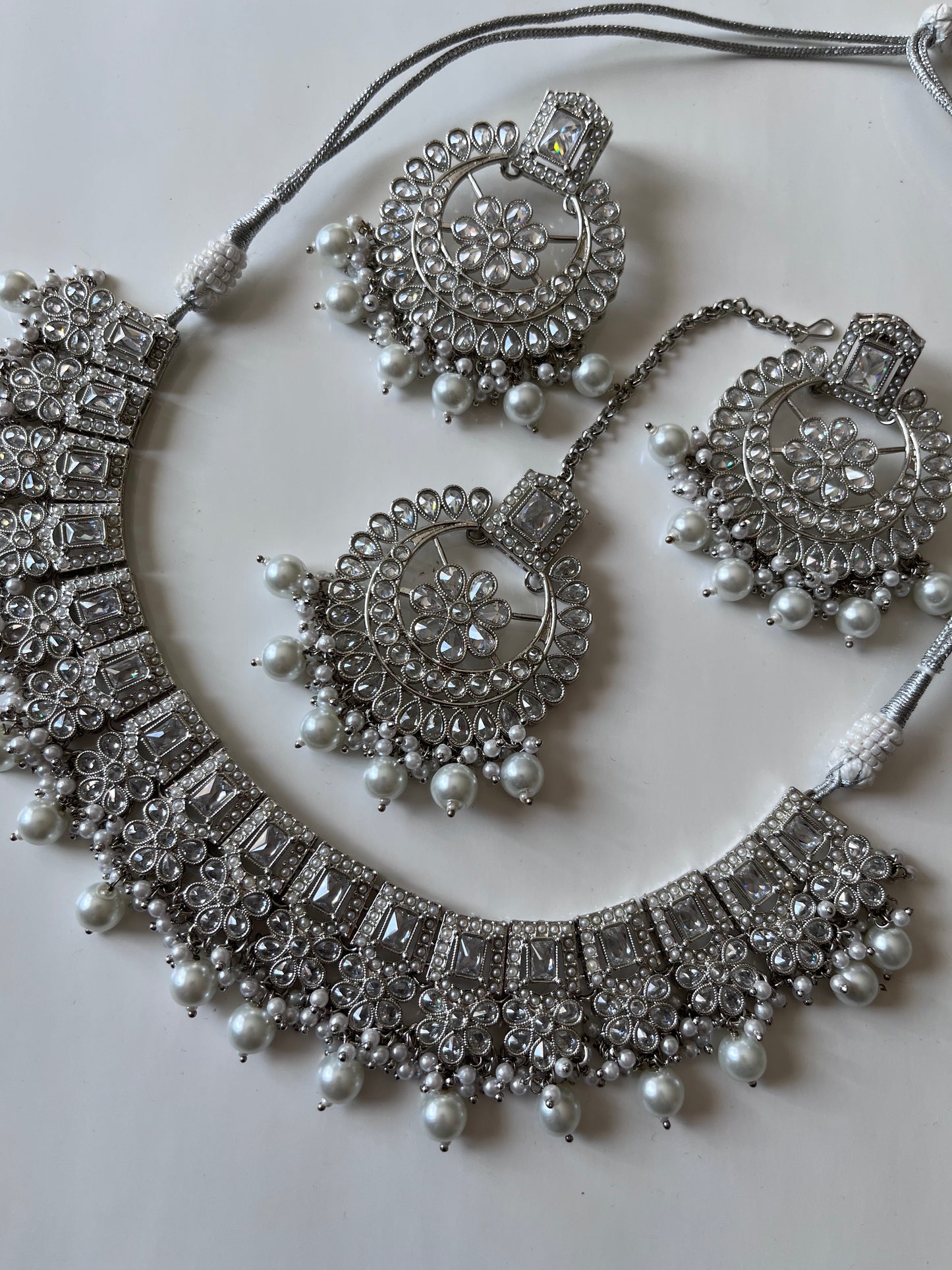 Statement Round Silver Necklace Set